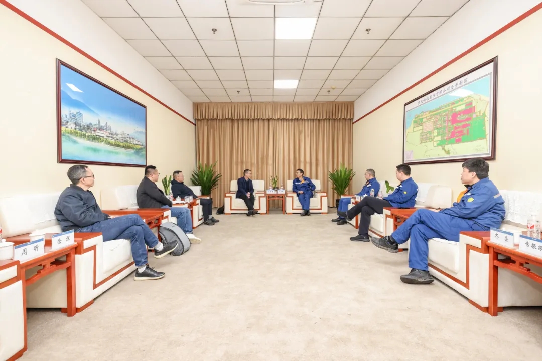 宜昌國(guó)誠(chéng)涂鍍板有限公司董事長(zhǎng)、總經(jīng)理譚志強(qiáng)一行到訪(fǎng)重慶鋼鐵